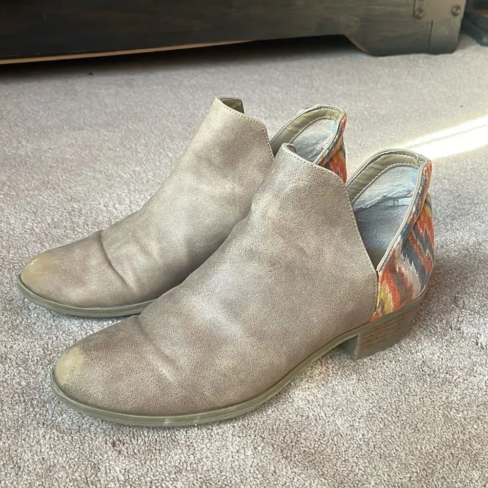 Cute Western Aztec ankle boots